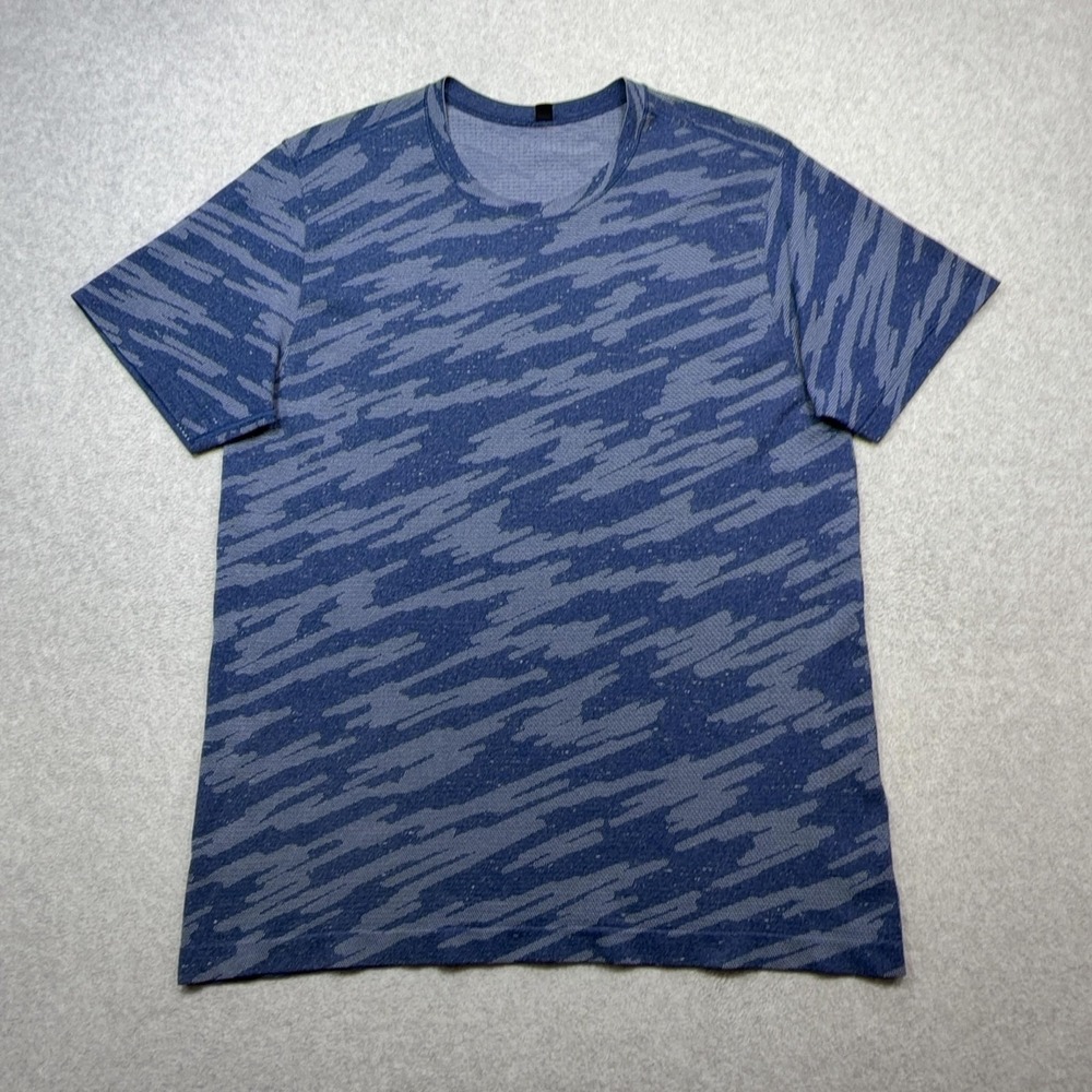 Lululemon T Shirt Mens XL Blue Camo Short Sleeve Metal Vent Tech Performance Gym